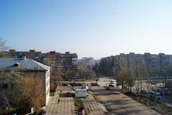 Вид на улицу Чайкиной с крыши МДТ