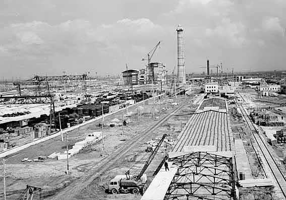 Строится ТЭЦ ВАЗа, май 1968 г.