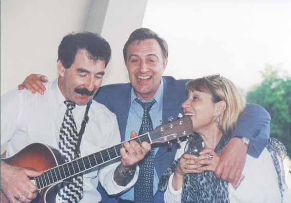 С. Жилкин (в центре), Ю. Лившиц и О. Березий, май 2001-го    