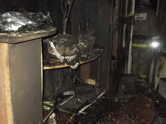 Последствия пожара в квартире на улице Жилина в Тольятти 