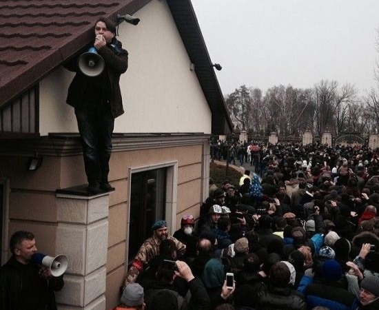 Резиденция в Межигорье в первые дни после бегства Януковича