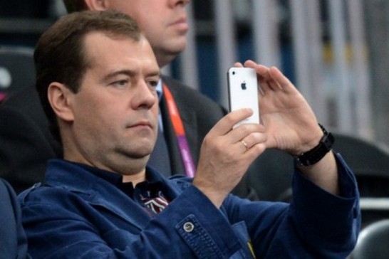 Дмитрий Медведев неравнодушен к гаджетам