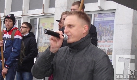 Тольятти, Михаил Юников выступает на митинге