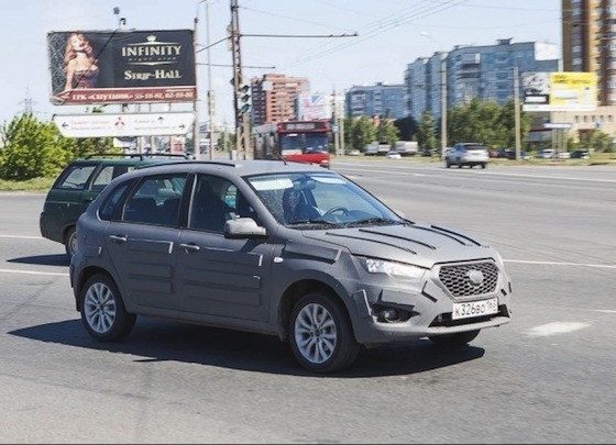 Хэтчбек Datsun mi-DO на дорогах Тольятти