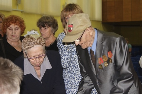 100-летний мужчина проголосовал досрочно в Тольятти