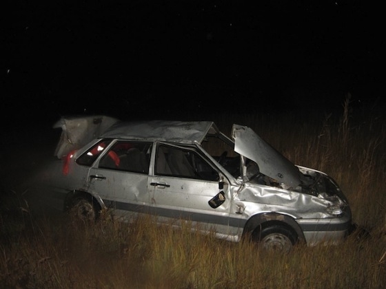 ВАЗ-2115 перевернулся под Безенчуком, водитель погиб
