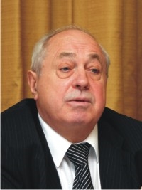 Владимир Махлай