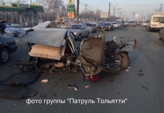 "Калину" разорвало на части на Южном шоссе, Тольятти