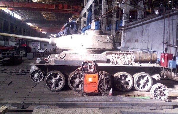 Вот так танк выглядел до реставрации