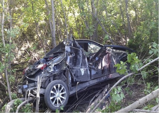 Водитель и два пассажира "Шевроле" получили травмы