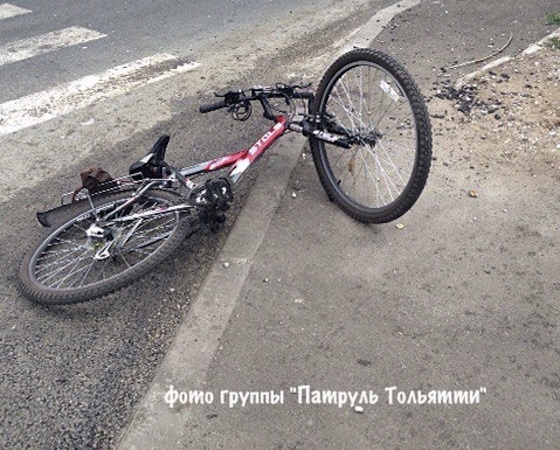 Легковушка сбила велосипедиста на перекрестке Мира и Жилина