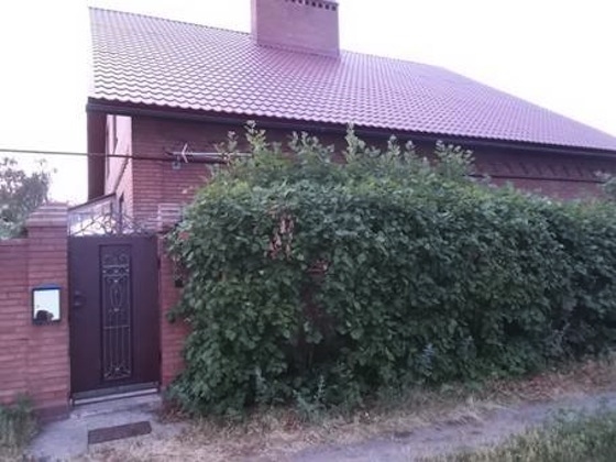 Дом пенсионера, защитившего семью от грабителей, в селе Ташла