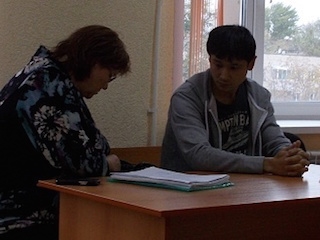 Амир Ситкалиев (справа)