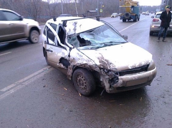 В ДТП пострадали пассажир "Калины" и водител "УАЗа"