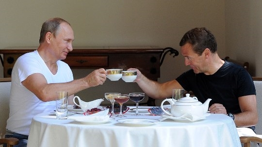 Владимир Путин и Дмитрий Медведев 