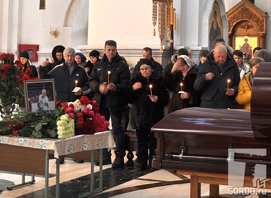 На похоронах Дениса Цыгурова в Тольятти 