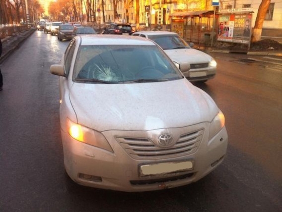 "Тойота" сбила женщину на Волжском проспекте в Самаре