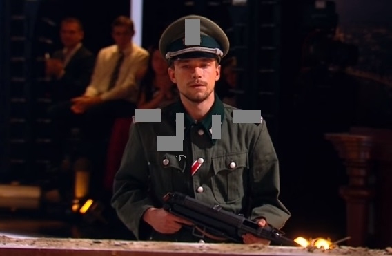 Актер Александр Петров в образе солдата вермахта