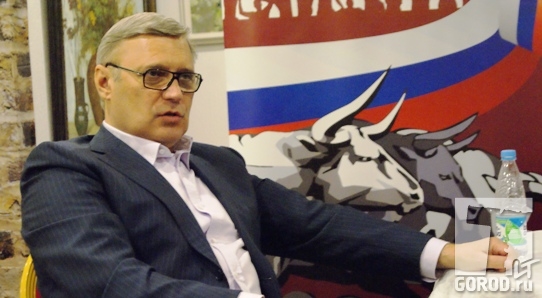 Михаил Касьянов на встрече с тольяттинцами