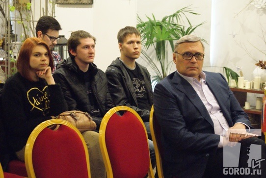 Касьянов слушает профсоюзных лидеров