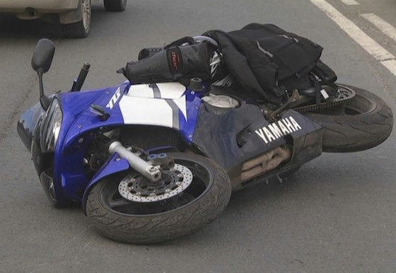 Мотоцикл столкнулся с "Чери" на ул. Мира, Тольятти