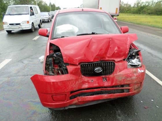 В ДТП пострадали пьяная автоледи и ее пассажирка