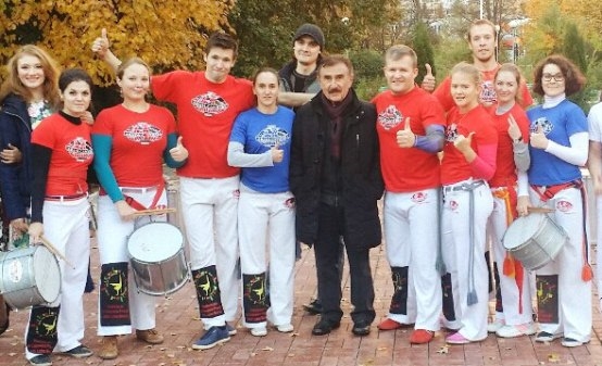 Леонид Каневский с капоэйристами в Тольятти 
