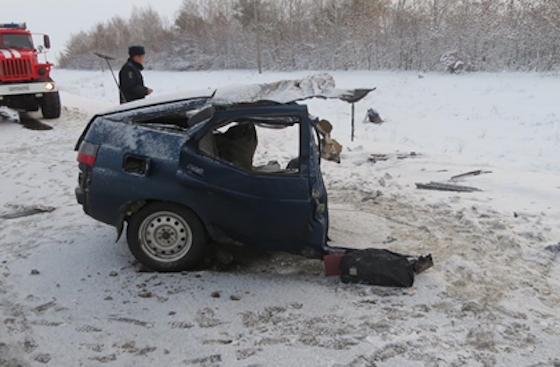 Водитель ВАЗ-2112 погиб на месте ДТП