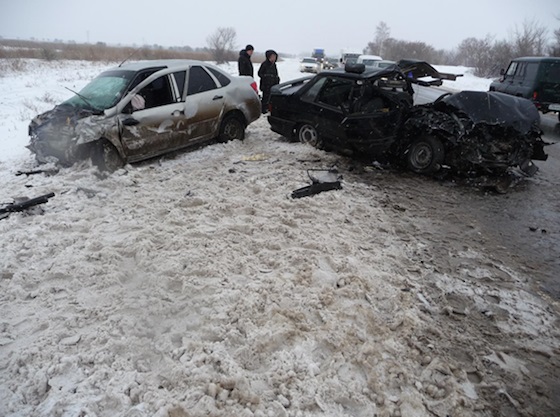 От полученных травм водитель ВАЗ-211540 погиб на месте