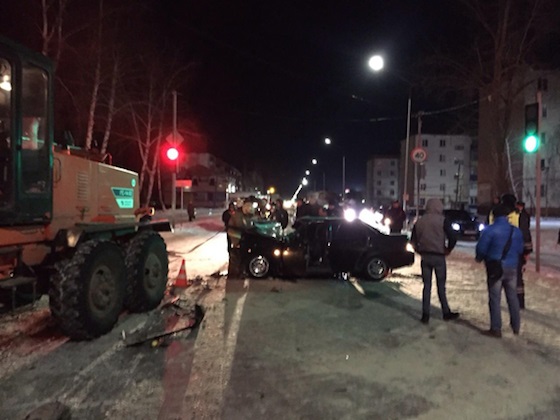 Водитель и пассажир "Приоры" погибли в ДТП в Чапаевске