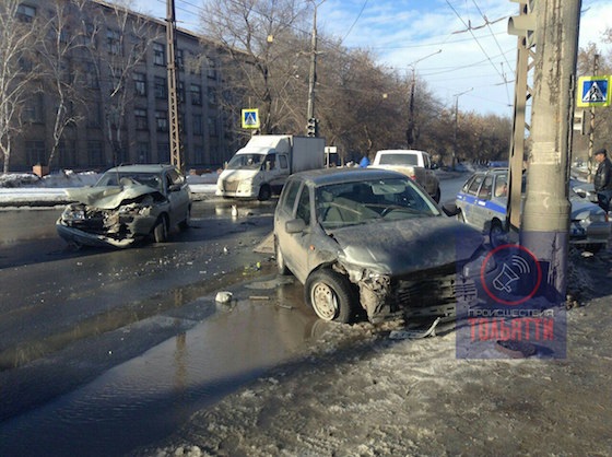 ДТП на перекрестке Новозаводской и Горького, 26 февраля