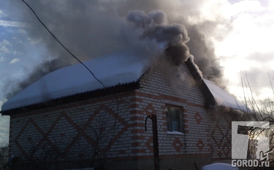 В Тольятти горел дачный дом на площади 60 кв.м