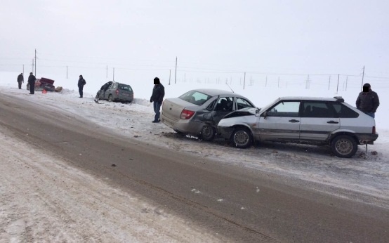 На дороге Тольятти - Димитровград в ДТП попали 4 автомобиля