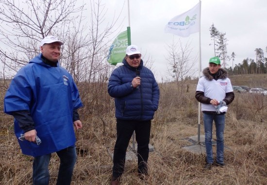 Денис Волков и Сергей Анташев участвовали в посадке леса
