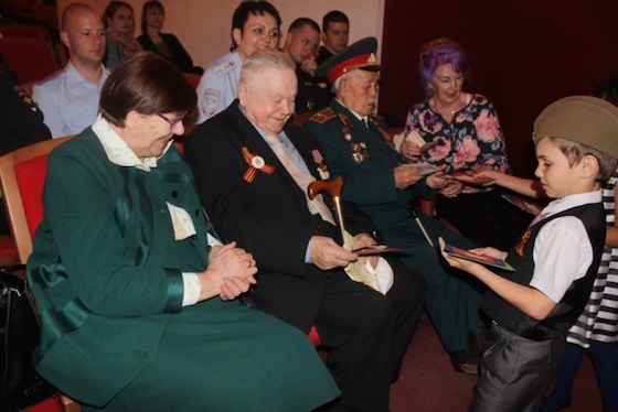 Праздник для ветеранов в МДТ (Тольятти)