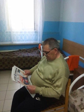 В палате можно отдохнуть, почитать газету