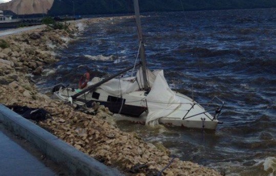 Яхта потерпела крушение во время урагана в Тольятти 