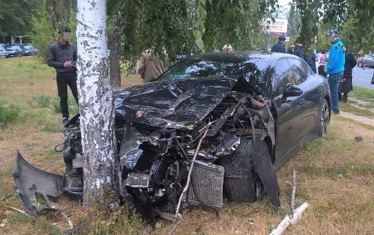 Порше после аварии на Степана Разина в Тольятти  