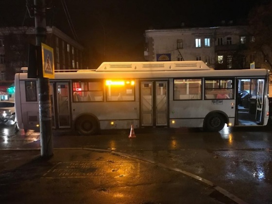Сбитый автобусом пешеход скончался в больнице