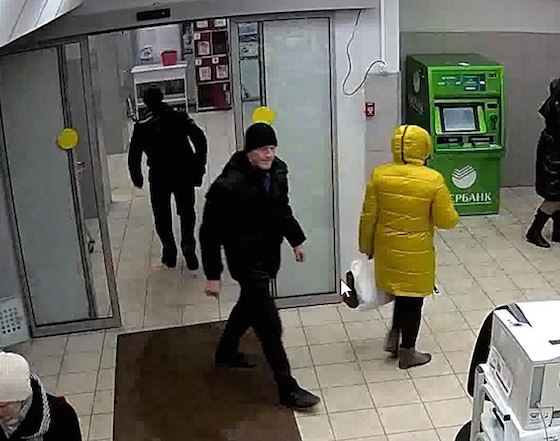 Подозреваемый в краже вещей сотрудников гипермаркета в Тольятти