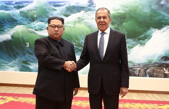 Ким Чен Ын и Сергей Лавров. Фото: Валерий Шарифулин/ТАСС   