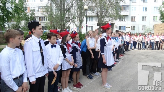 Пионеры Тольятти на праздничной линейке