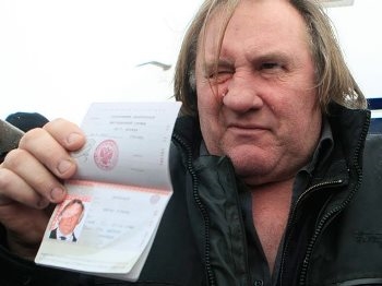Жерар Депардье с российским паспортом 