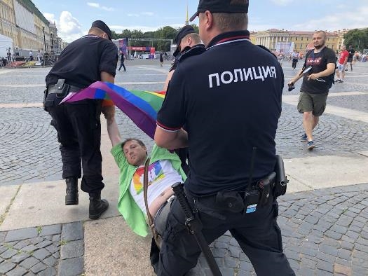 ЛГБТ не удалось согласовать акцию с властями