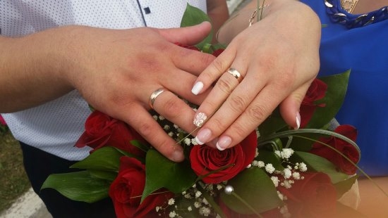 Дмитрий Ефремов обручальное кольцо жены продавать не стал