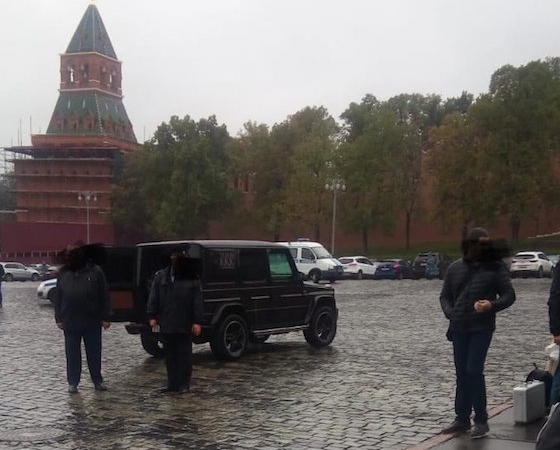 "Мерседес" с "подрывником" у стен Кремля