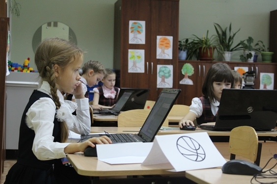 На открытом уроке в школе №89 (Тольятти) 