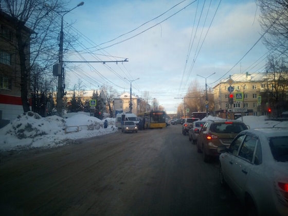 ДТП на улице Жилина в Тольятти, 19 февраля