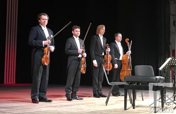 Прославленный коллектив в Тольяттинской филармонии
