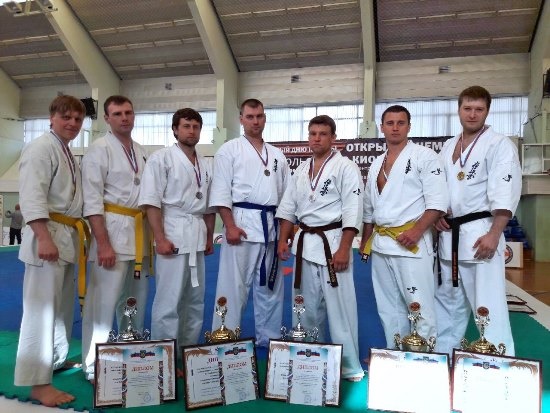 Лучшие бойцы открытого чемпионата Тольятти по киокусинкай карате